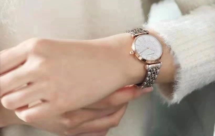 姜珮瑶戴的手表,张钧甯戴的手表