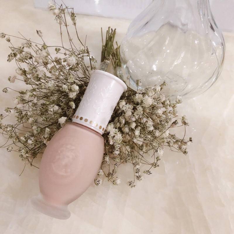 法国女人说：毫不费力的妆容，背后却是极致的努力