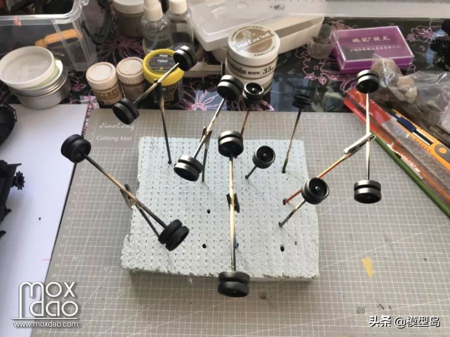 t34-85中型坦克模型,现代1:35主战坦克模型