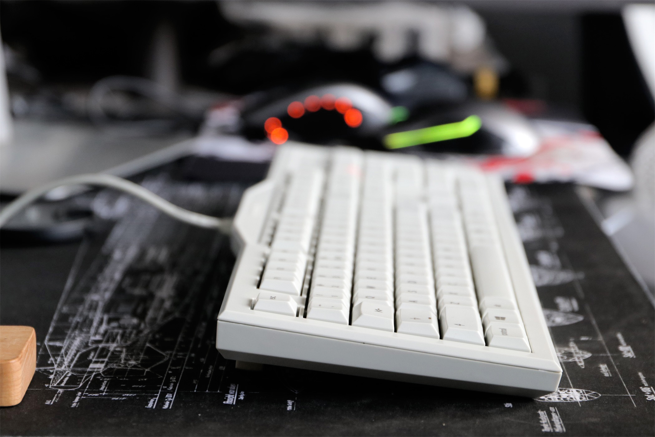 cherrymx2.0和ikbcc104哪个手感更好,cherrymx2.0s键盘怎么样