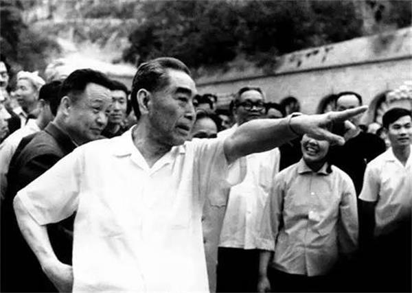 1955年十大元帅授衔时，一同向周总理敬礼，并都说了这样一句话！