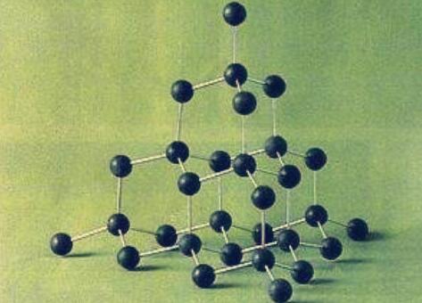 钻石为什么能被石头砸碎,钻石为什么容易碎