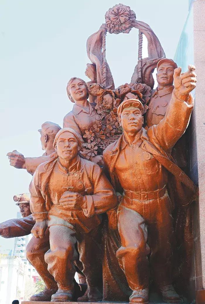 沈阳第一高楼变迁,沈阳第一地标中山广场