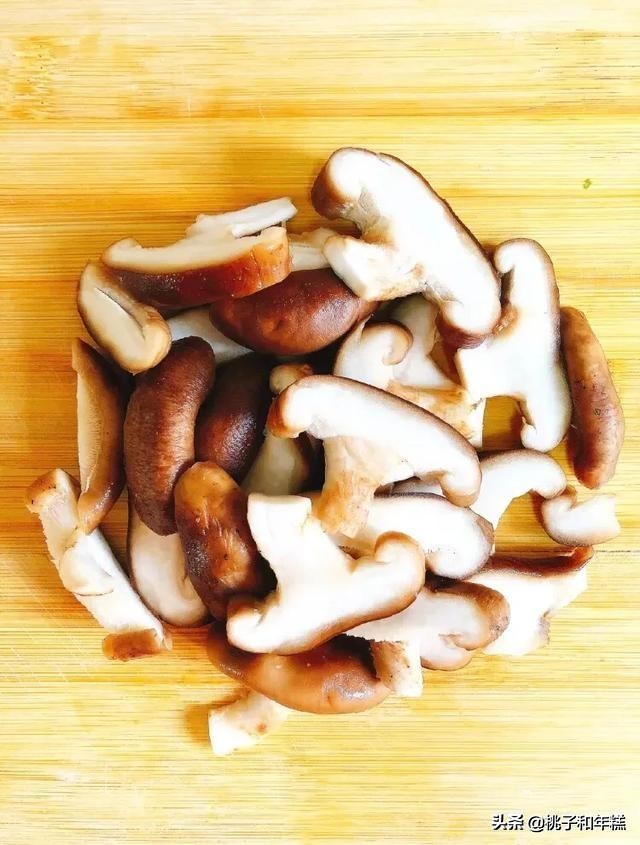 蒜香黄油烤土豆简单易做,烤箱烤土豆蘑菇