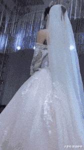 搞笑一刻网友对比美版M记大杯可乐与日本大杯可乐的容量差距