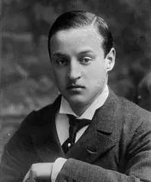 她是美国最有钱的女人，却无性无爱多年，最终出轨，轰动英国贵族