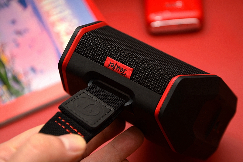 来自德国、IPX7防水、可双联配对，这款户外蓝牙音箱比JBL更硬汉
