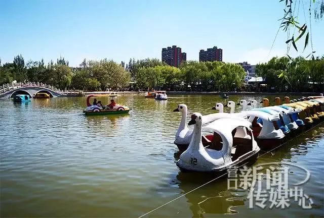 记忆中的家乡早已变了模样,家乡已不再是记忆中的模样