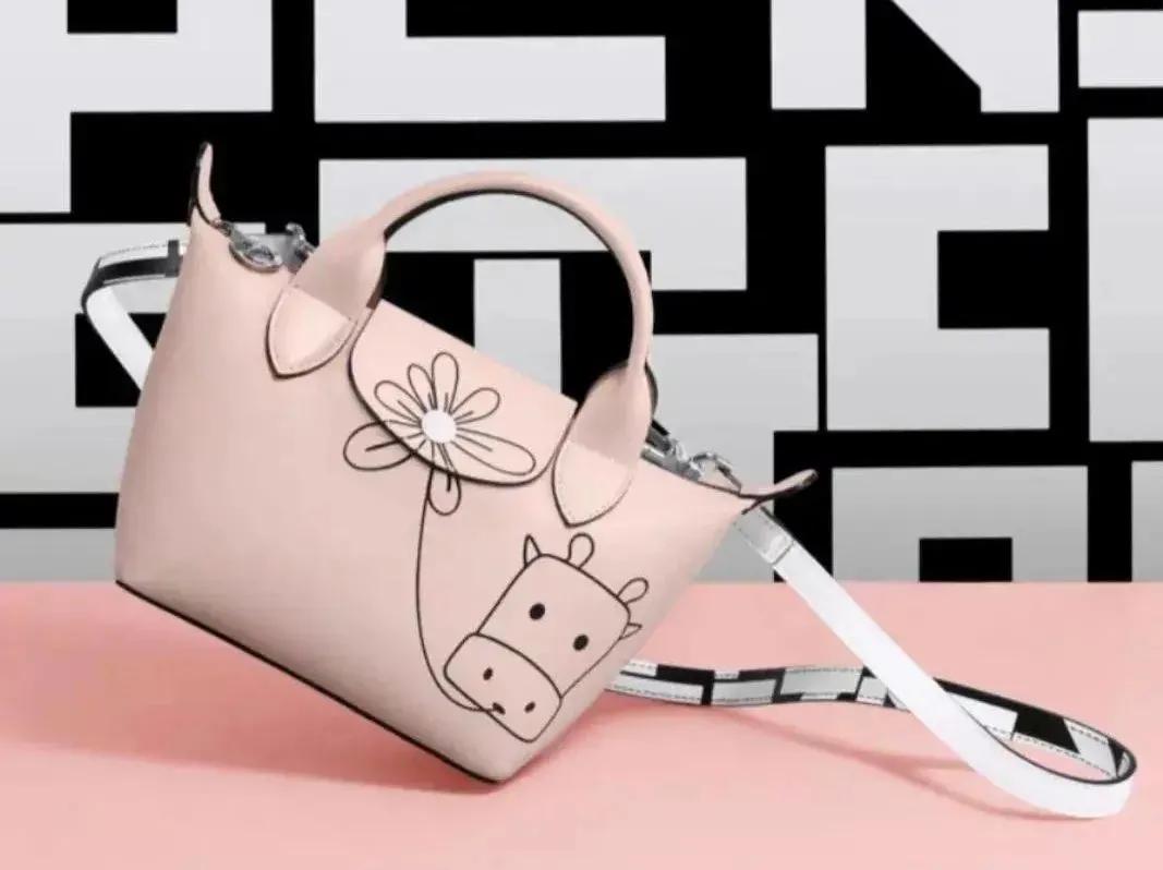 巴宝莉与lv哪个好,lv巴宝莉经典款