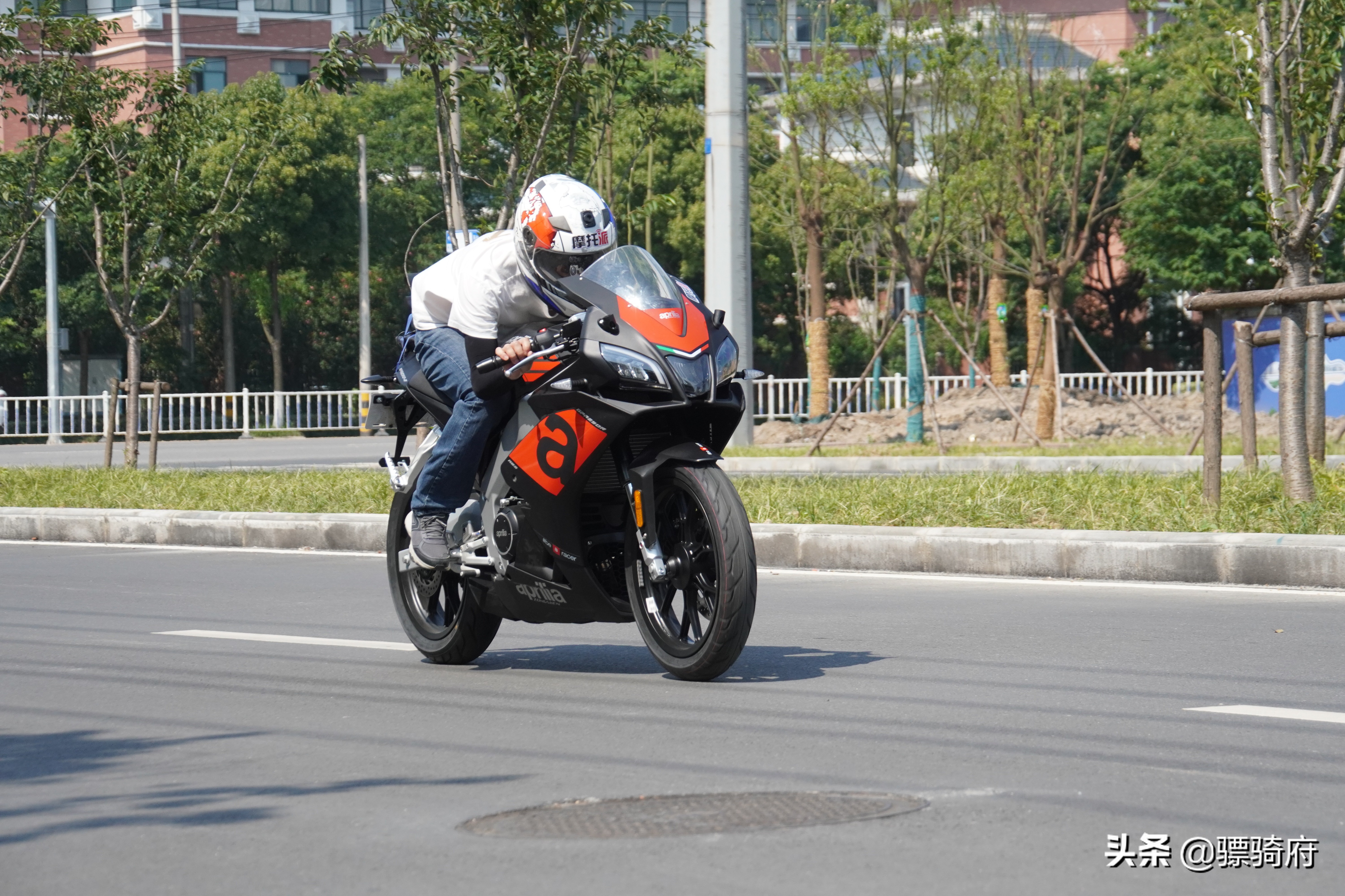 新款阿普利亚gpr250r优点缺点,阿普利亚gpr250多少钱