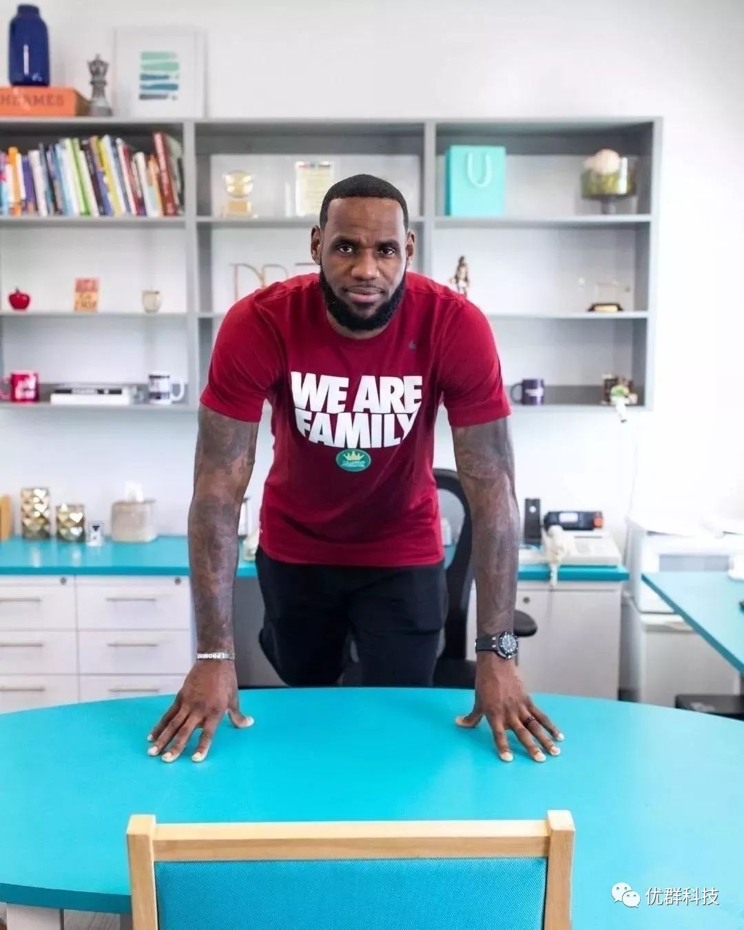 真男人！詹姆斯要求联盟惩罚莫雷，却被美国网友喷上热搜第一