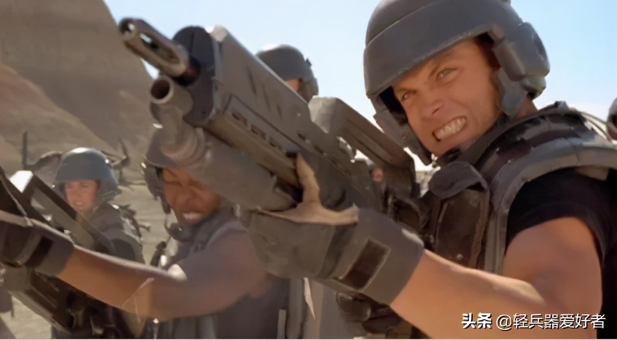 抄袭科幻太空枪?以色列这支毁灭力强大的巷战神器,到底强不强?