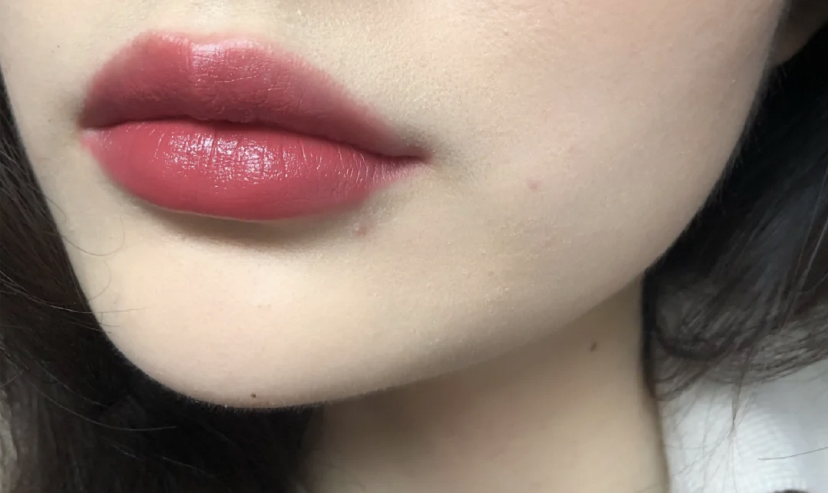 35岁适合涂什么颜色口红 (19岁以上适合涂什么颜色的口红)