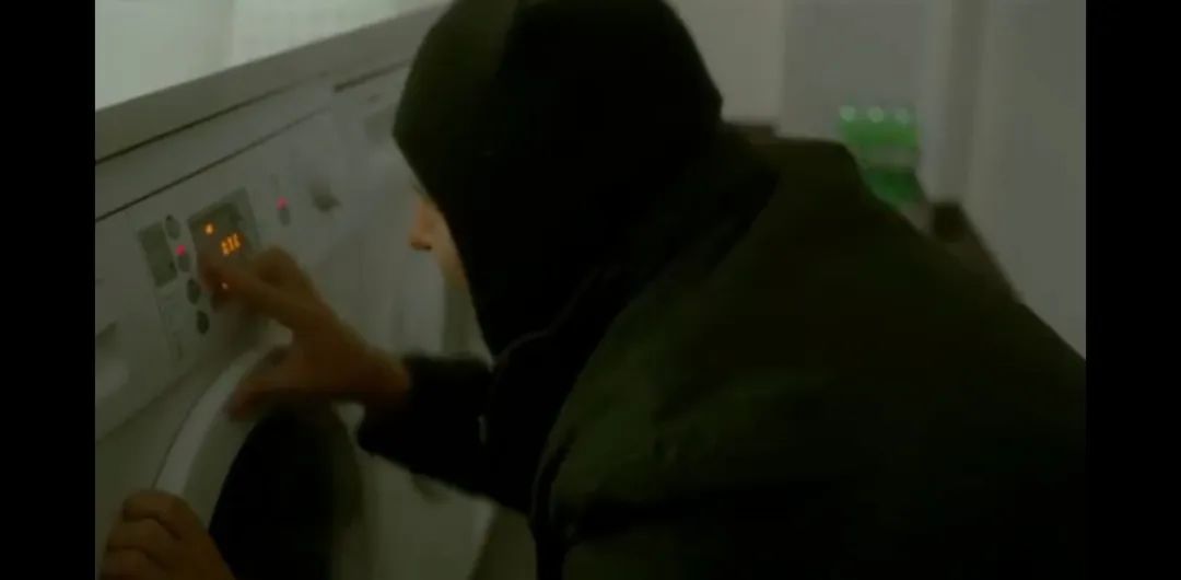 英剧9号秘事全部,英剧9号秘事讲的什么事