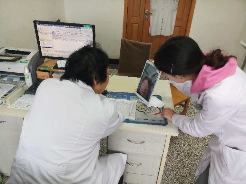 视频问诊+药品配送，患者足不出户就看上*疆新**这家医院大专家