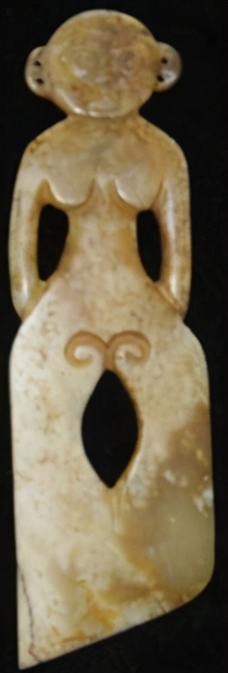 三星堆三号坑出土的青铜神坛文物,三星堆再出土青铜大面具