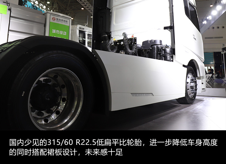 内饰很科幻的商务车,科幻感内饰