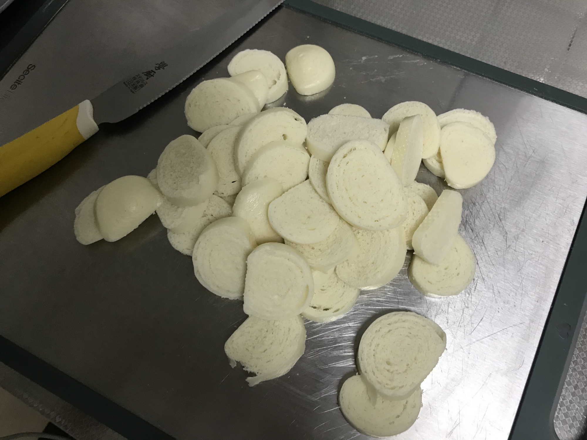 馒头吃不完怎么做成家常菜,馒头吃不完怎么做好吃不用锅