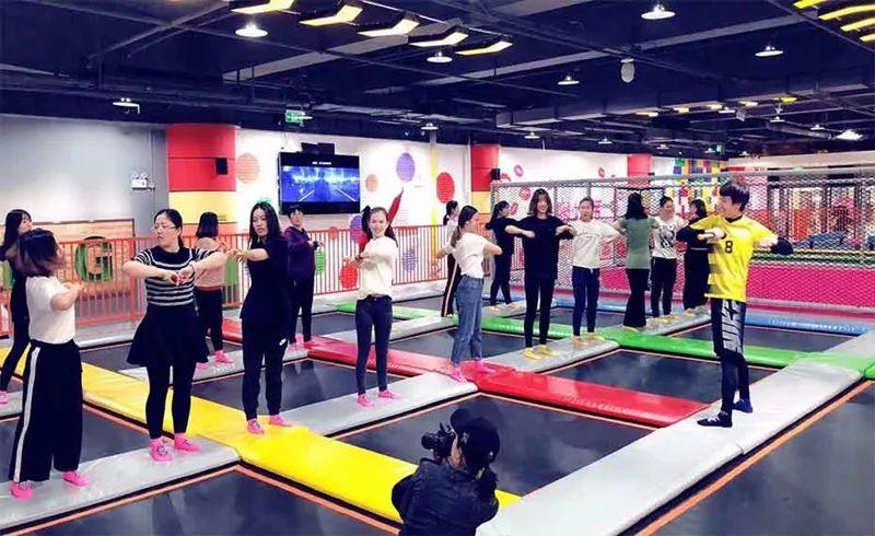 心脏骤停的恐怖游戏,心脏骤停3秒死亡游戏