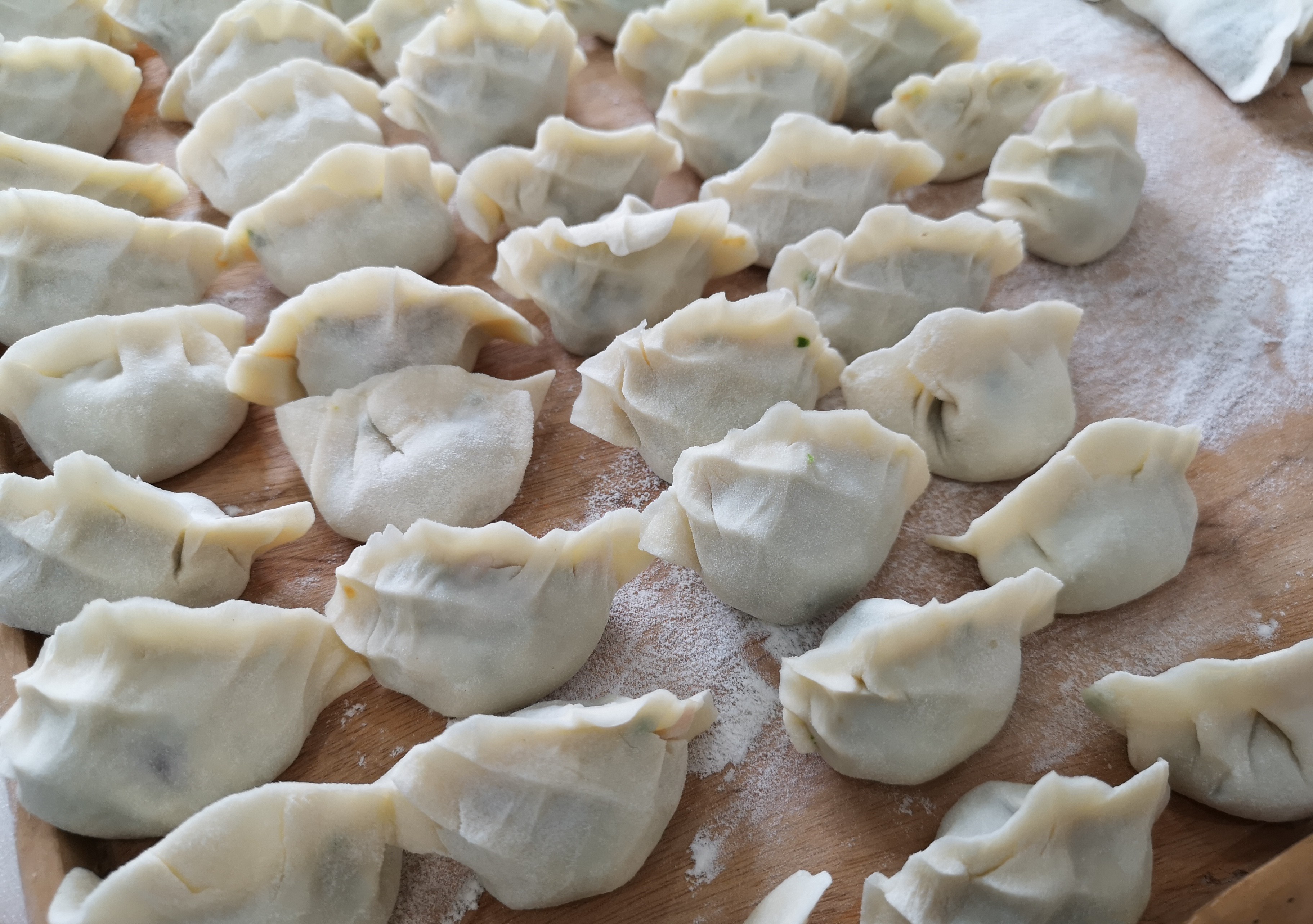 现包的饺子如何放冰箱,包好的饺子直接放冰箱会怎样