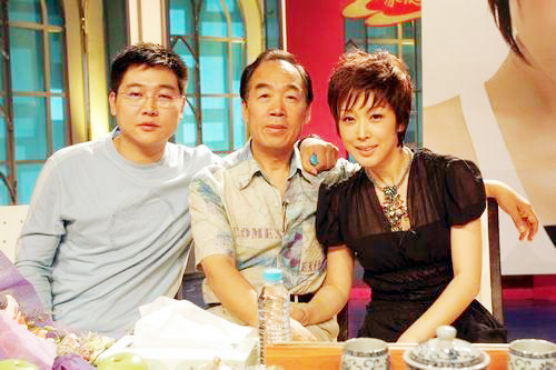 孙悦相亲相爱一家人,孙悦演唱父母的感人歌曲