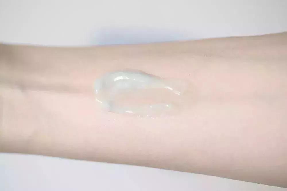 夏季怎么让皮肤降温,夏天很热你知道哪些降温小妙招