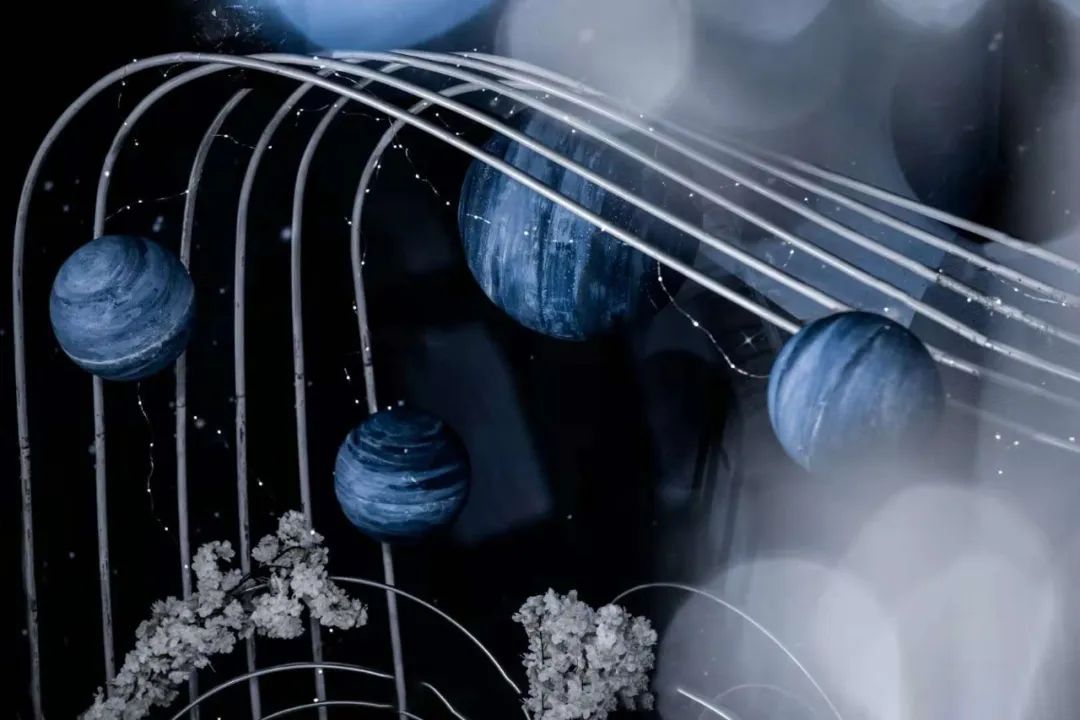 这场静谧梦幻的蓝色星空婚礼,一场神秘浪漫的星空婚礼