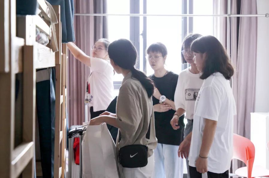 杭州美术生画室集训要准备什么,儿童画室新生入学须知