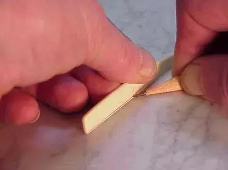 没有琴颈调节的吉他怎样调整弦距,38寸和41寸吉他弦距一样吗