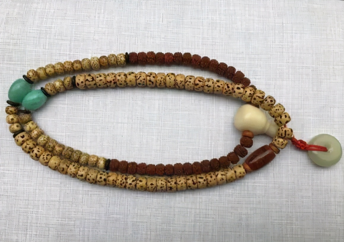 文玩手串尺寸选择,文玩手串多少尺寸合适