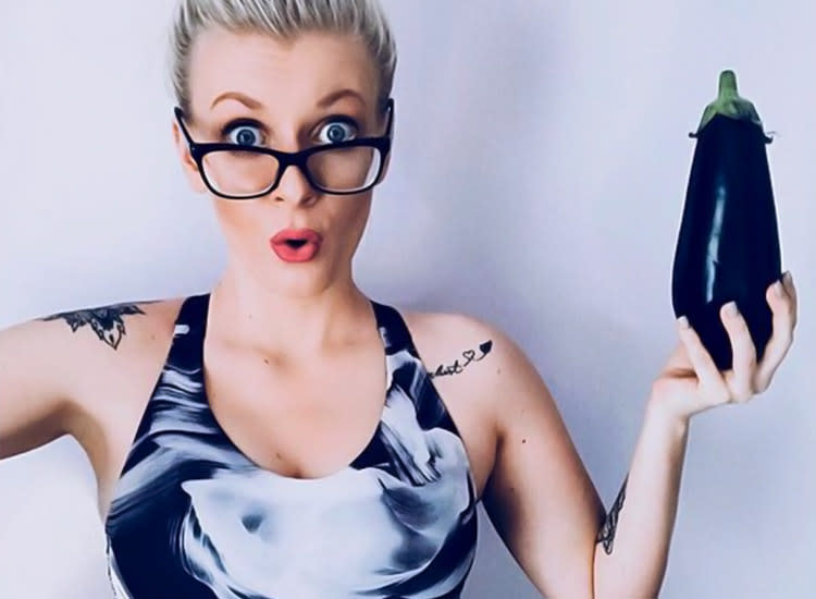 肚子里的宝宝不同时间对应的大小,怎么知道肚子里的宝宝长什么样