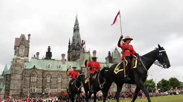 留学生挑战香港送外卖的一天,外卖员送快递到南极科考站搞笑