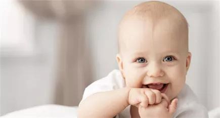 崔玉涛儿童常见问题,宝宝左撇子需要干预吗崔玉涛