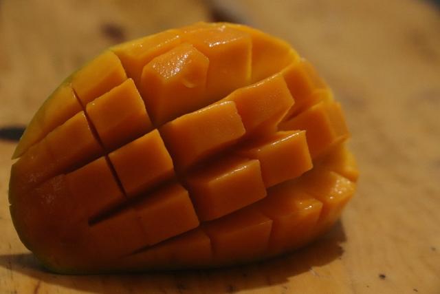 苹果手机的修图软件,如何使用手机修图软件泼辣修图