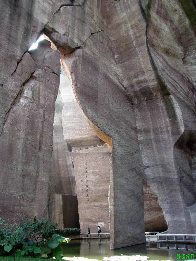 广州莲花山景点,岭南莲花山全景