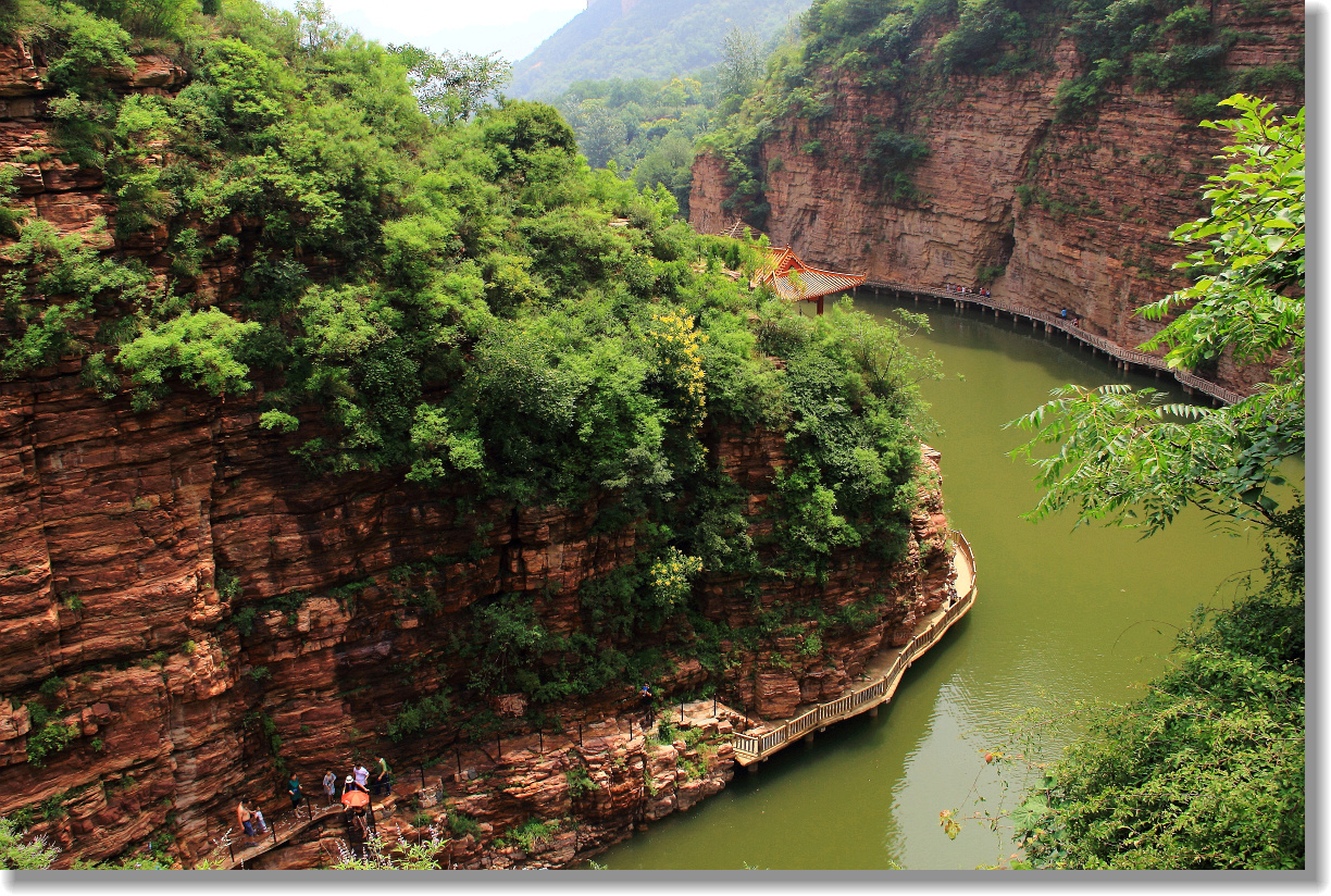 人间仙境七步沟,七步沟风景区石马崖