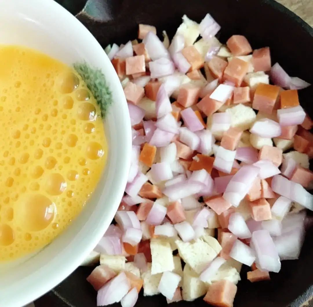 中西结合式披萨,没想到馒头做的披萨也这么美味