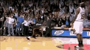 热火名宿闪电侠德怀恩韦德,德怀恩·韦德打篮球视频