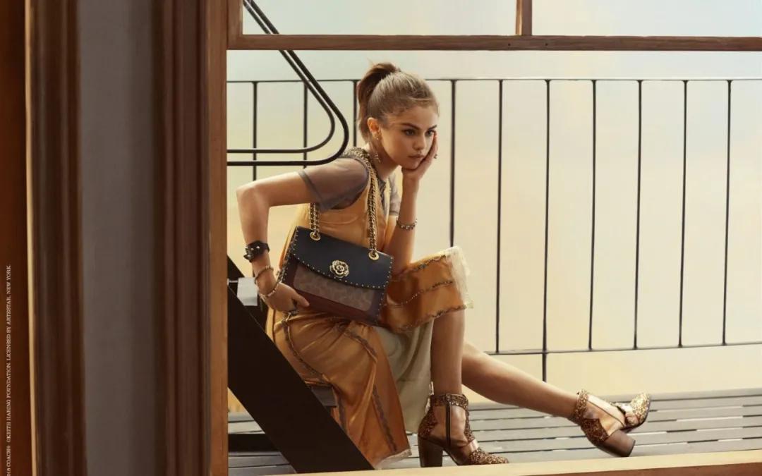 Coach蔻驰最火的3款包包，背上“有钱感”upup