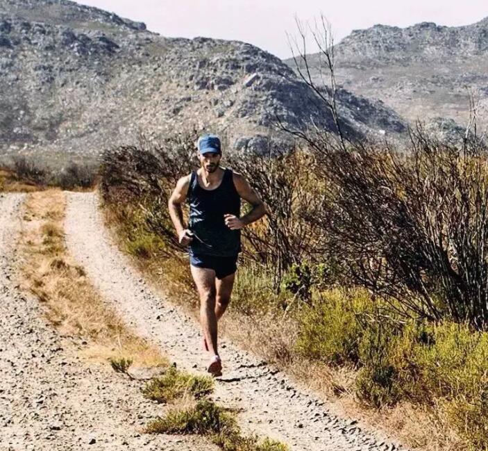 戴帽子难看怎么选择帽子,戴帽子不好看的人适合戴什么帽子