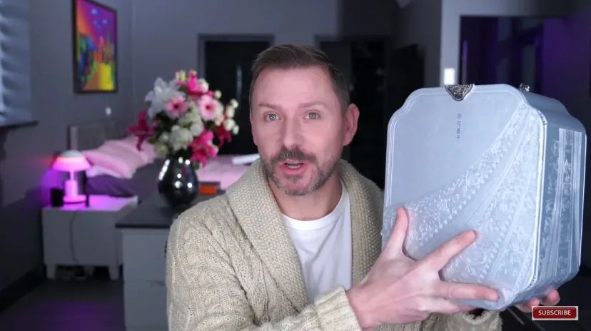 送女朋友花西子还是香奈儿,送女朋友花西子好不好