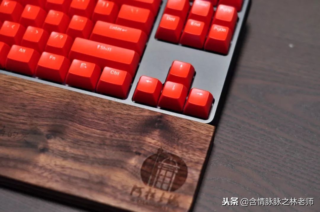 红轴正刻机械键盘,悦米红轴机械键盘