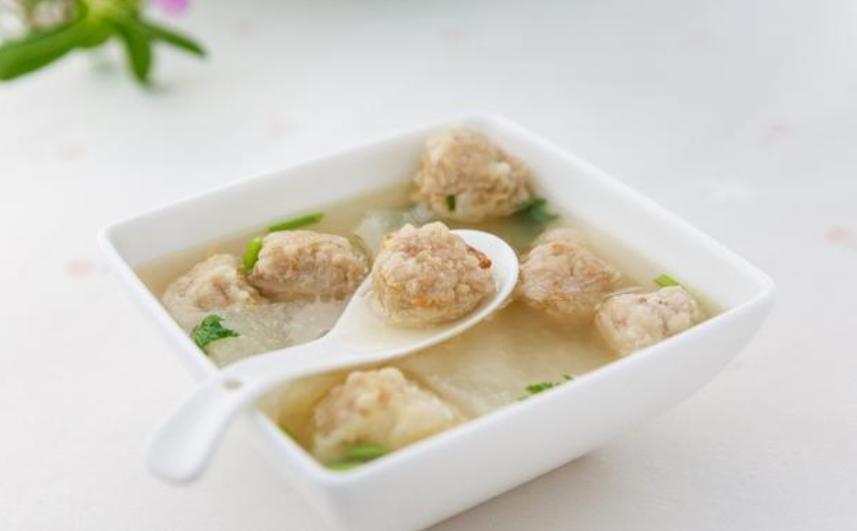 狗狗来月经的症状有哪些,狗狗来月经有什么症状