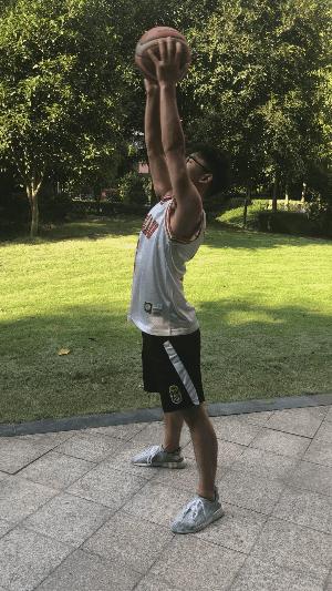 4-6岁篮球球性训练在家,4-6岁儿童篮球基础球性训练