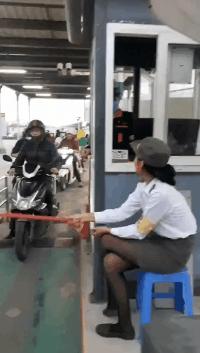 可爱搞笑图片可直接保存,搞笑图片现在的年轻妹纸真会玩啊