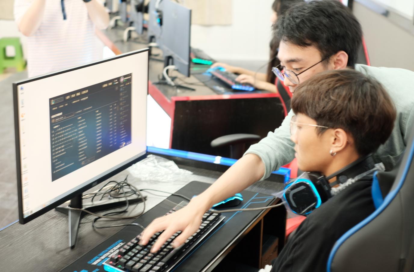 电竞专业就是学习“打游戏”？行业前景值得肯定，但仍需谨慎报考