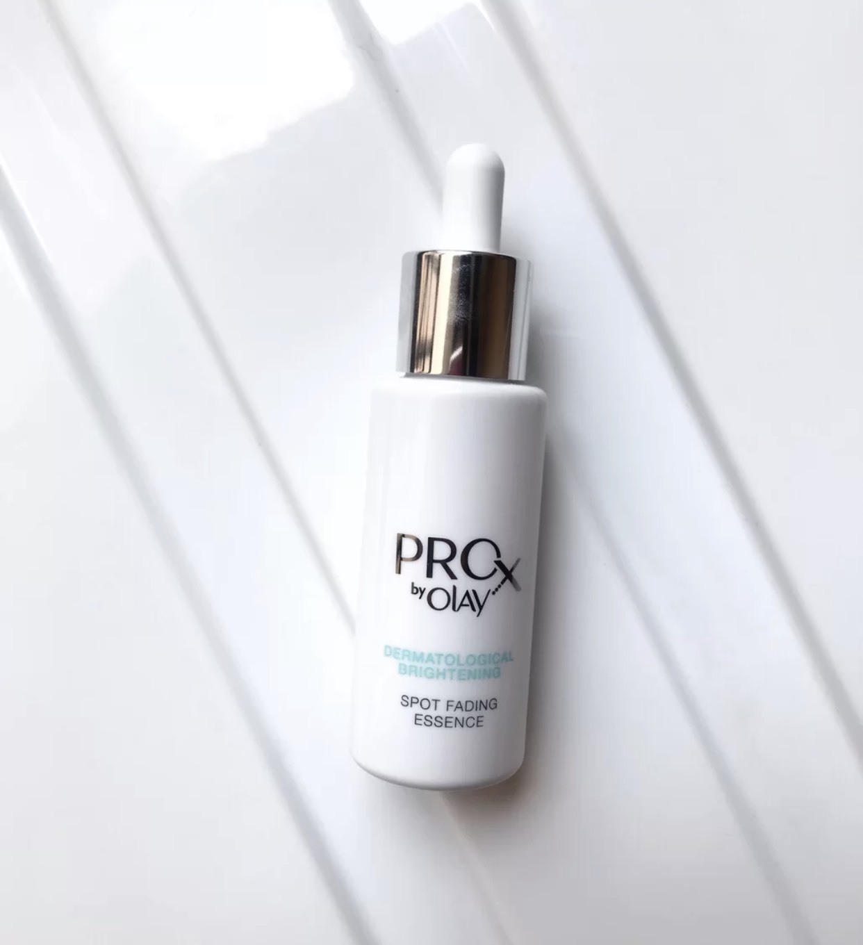 玉兰油和兰蔻精华哪个好用,玉兰油和兰蔻的精华液哪个好