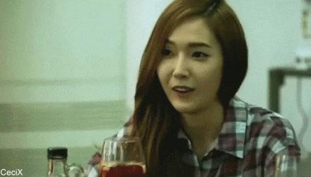 塑料姐妹花的感情生活,塑料姐妹花争抢法拉利男友