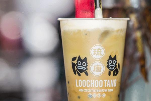 日本冲绳同款！淮海路惊现网红“炒奶茶”，买1送1！