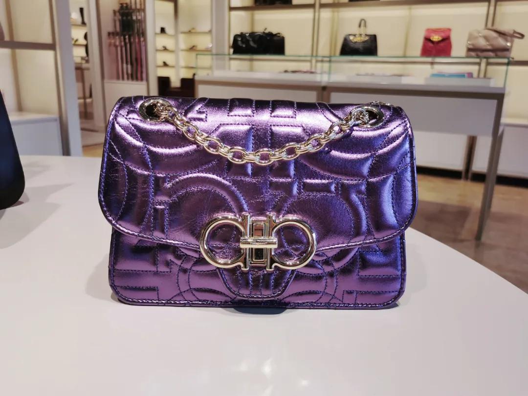 能拍大片还能淘到低价大牌，在这座意式小镇邂逅夏日浪漫